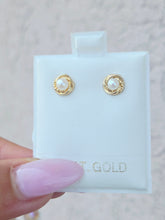 Load image into Gallery viewer, Vintage Pearl Estate Stud Earrings - 14K Gold