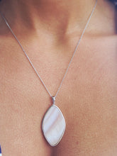 Load image into Gallery viewer, Mother of Pearl Set