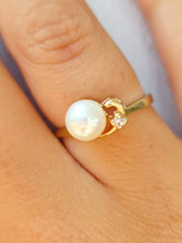 Load image into Gallery viewer, Pearl Ring- Gold over Silver - Estate