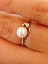 Load image into Gallery viewer, Pearl Ring- Gold over Silver - Estate