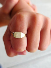 Load image into Gallery viewer, Children’s Signet Ring - 10K Yellow Gold