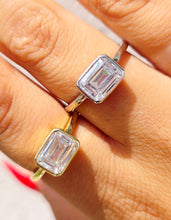 Load image into Gallery viewer, Silver East West Mini Cushion Ring- Chloe &amp; Lois