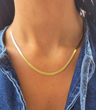 Load image into Gallery viewer, 14K 18 inch 3mm Silky Herringbone with Lobster Clasp Chain