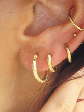 Load image into Gallery viewer, 14K Yellow Gold 2X15mm Diamond Cut Hoops
