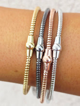 Load image into Gallery viewer, Gold 3mm Omega Magnetic Bracelet