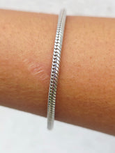 Load image into Gallery viewer, TOGGLE BRACELET 7.5" - CHAMILIA