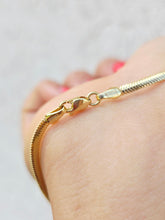 Load image into Gallery viewer, Diamond Circle Station Snake Bracelet - 14K Yellow Gold