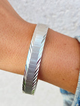 Load image into Gallery viewer, Monet Slip On Bangle Bracelet