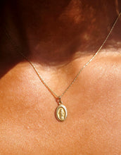 Load image into Gallery viewer, Miraculous Medal on 16" Razza Chain  - 14K Yellow Gold