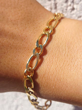 Load image into Gallery viewer, 18k plated figaro link chain bracelet