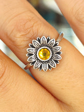 Load image into Gallery viewer, Sunflower Ring - Luca and Danni