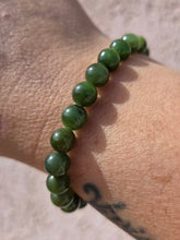 Load image into Gallery viewer, Lucky Jade Beaded Stretch Bracelet