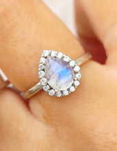 Load image into Gallery viewer, Felice - Moonstone  Ring