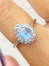 Load image into Gallery viewer, Felice - Moonstone  Ring