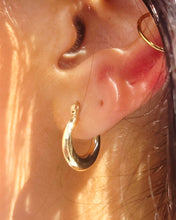 Load image into Gallery viewer, Italian Gold Hoops 1/2 Inch - 14k Yellow Gold
