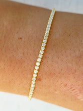 Load image into Gallery viewer, Clear Thin Tennis Bracelet - Adjustable