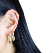 Load image into Gallery viewer, Thick Rectangle Hoop Earrings