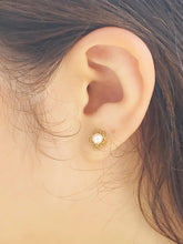 Load image into Gallery viewer, Floral Pearl Estate Stud Earrings - 14K Gold