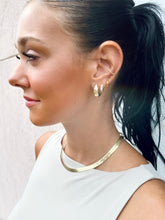 Load image into Gallery viewer, Thick Herringbone Estate Necklace - 14K Gold