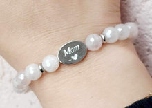 Load image into Gallery viewer, "Mom" Family Bead Bracelet - TJazelle
