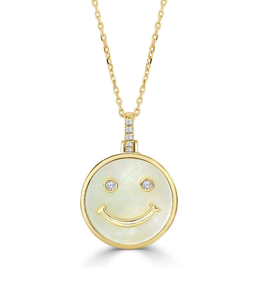 Amazon.com: XSILA 14K Gold Smiley Face Necklaces Enamel Happy Face Necklace  Pink Necklace Preppy Necklace for Women Girls (pink + white) : Clothing,  Shoes & Jewelry