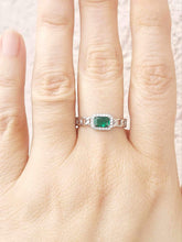 Load image into Gallery viewer, Emerald Chain Link Ring - Sterling Silver