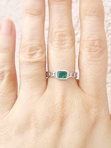 Emerald Chain Link Ring - Sterling Silver