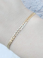 Load image into Gallery viewer, Curb Chain Bracelet - 14K Gold