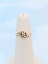 Load image into Gallery viewer, Shooting Star Diamond Ring - 14K Yellow Gold