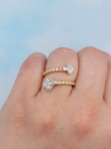 14K Gold Clover Flexible Ring With Diamonds