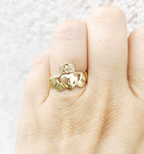 Load image into Gallery viewer, Irish Claddagh Ring - 14K Yellow Gold