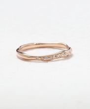 Load image into Gallery viewer, Jingle Ring - Yellow Gold Size 5.5