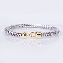 Load image into Gallery viewer, Classic Cable Hook Bangle