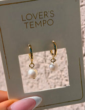 Load image into Gallery viewer, Amari Pearl Huggie Hoops Earrings - Lovers Tempo