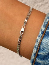 Load image into Gallery viewer, Flat Beveled Curb Link Bracelet- 14K White Gold