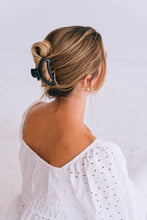 Load image into Gallery viewer, Open Jet Black Medium Claw Hair Clip