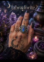 Load image into Gallery viewer, Labradorite Filigree Ring - Sterling Silver