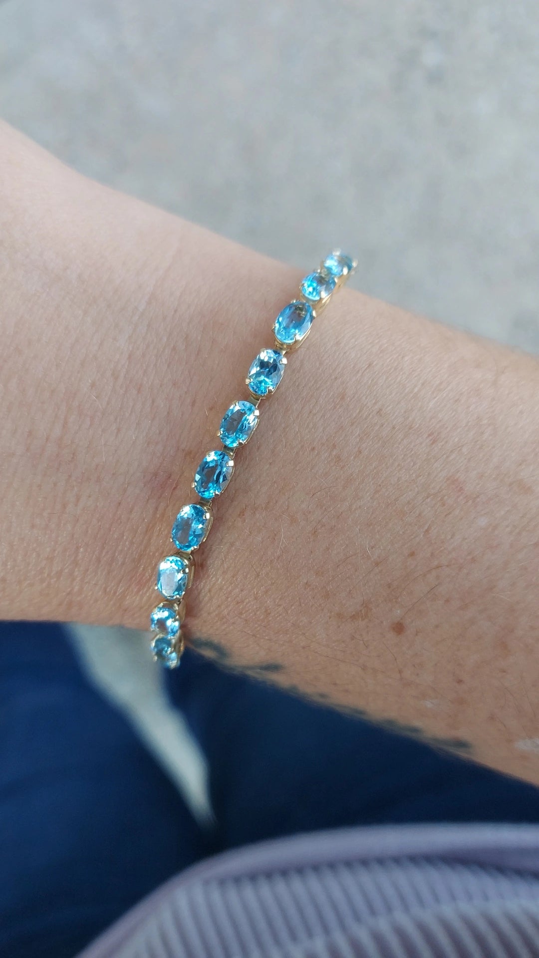 Blue Topaz Bracelet - 10K Yellow Gold estate – Marie's Jewelry Store