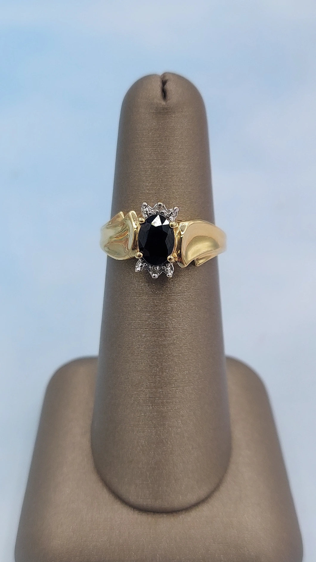 Oval Sapphire & Diamond Ring - 14K Yellow Gold - Estate