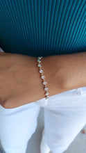 Load image into Gallery viewer, 1 Carat Diamond Illusion Bezel Bracelets with Chain Links