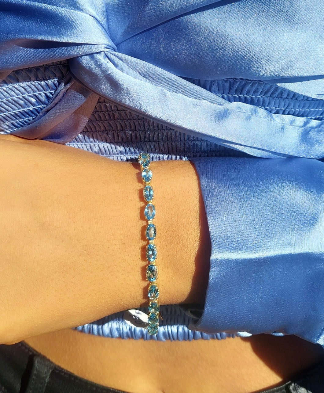 Blue Topaz Bracelet - 10K Yellow Gold estate – Marie's Jewelry Store