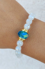 Load image into Gallery viewer, Mystic White Agate &amp; Blue Faceted Crystal Stash Bracelet