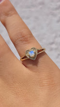 Load image into Gallery viewer, Opal Heart Ring - 14k Gold - Estate