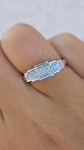 Load image into Gallery viewer, Diamond Illusion Ring .50 Carats - Estate
