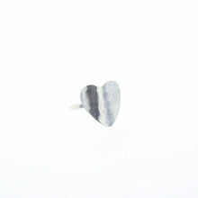 Load image into Gallery viewer, Crush Hammered Heart Ring