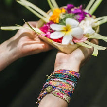 Load image into Gallery viewer, Fire Stream- Bali Friendship Bracelet