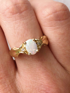 Opal Ring - 14K Yellow Gold