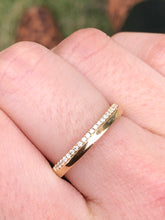 Load image into Gallery viewer, Yellow Gold Diamond Accented Band