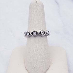 14K White Gold 1 Carat Diamond Infinity Ring