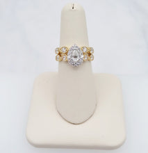 Load image into Gallery viewer, 14K Yellow Gold Diamond Engagement Ring Matching Set